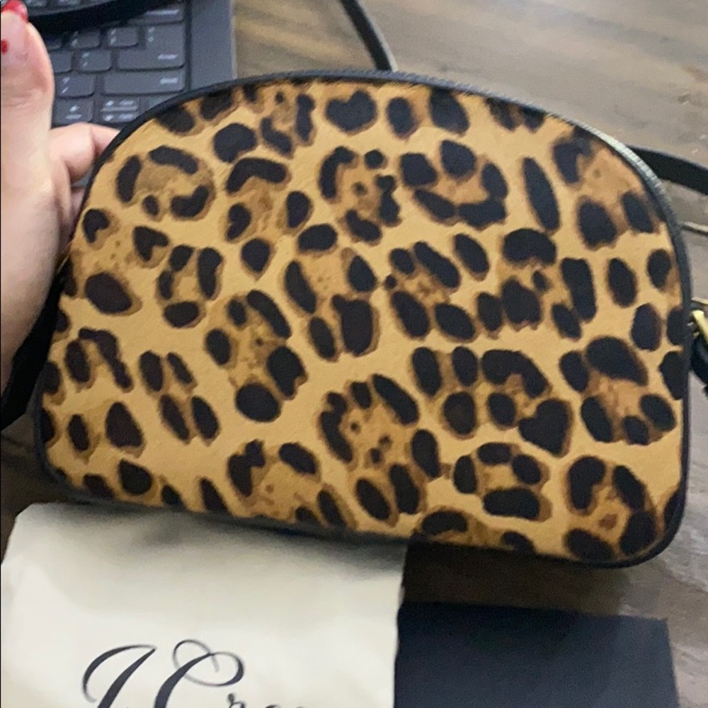Leopard crossbody like new